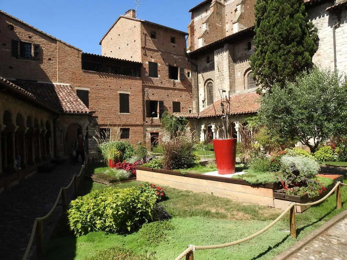 Appartement Dans Le Cloitre Saint Salvy A Albi.